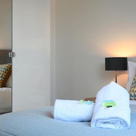 דירות Luxury 4 Bed House With Gated Parking In The Heart Of Birmingham! מראה חיצוני תמונה