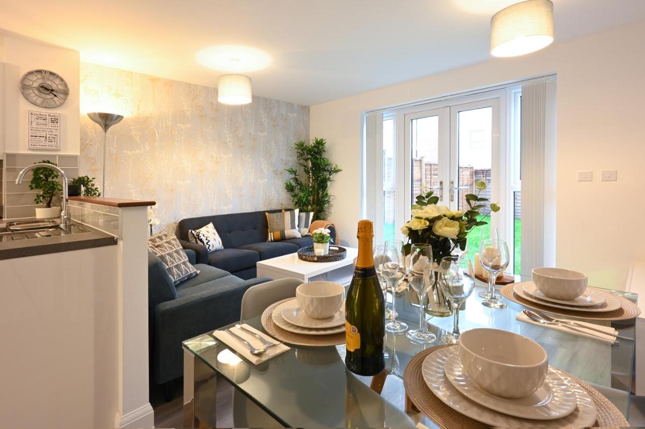 דירות Luxury 4 Bed House With Gated Parking In The Heart Of Birmingham! מראה חיצוני תמונה