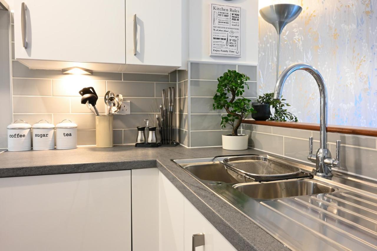 דירות Luxury 4 Bed House With Gated Parking In The Heart Of Birmingham! מראה חיצוני תמונה