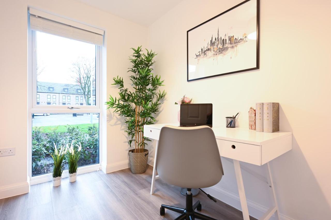 דירות Luxury 4 Bed House With Gated Parking In The Heart Of Birmingham! מראה חיצוני תמונה